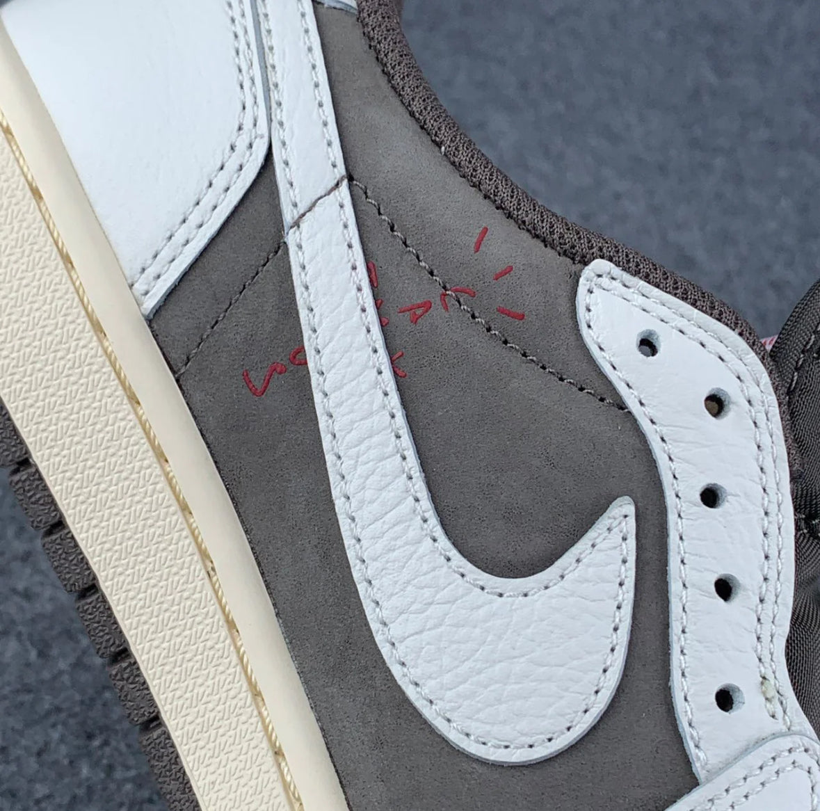 Travis Scott Jordan 1 low ‘Reverse Mocha’