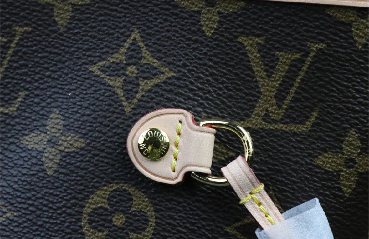 Louis Vuitton ‘Neverfull’ MM handbag + small purse