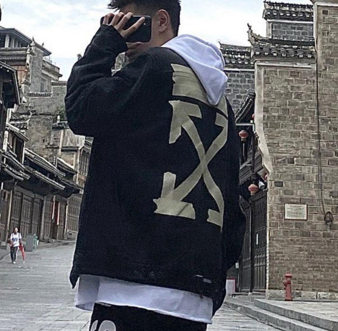 Men’s off white denim jacket